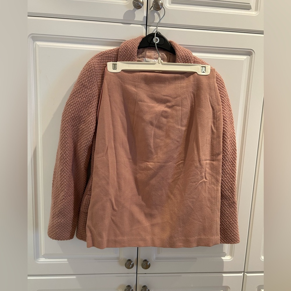 Holt Renfrew Dusty Pink Vintage Blazer and Skirt Suit Size 6US